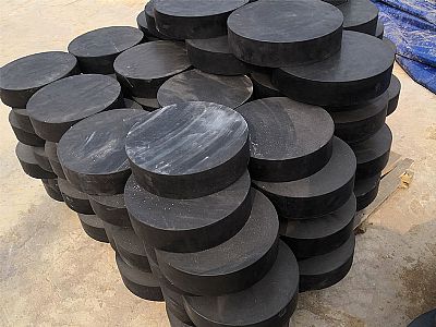 保山板式橡胶支座由若干层橡胶片与薄钢板经加压硫化